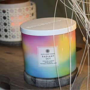 🌈 Radiant Sky 3-Wick Candle Bath & Body Works